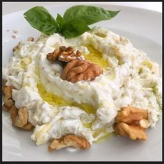 Yoğurtlu Cevizli Salata Tarifi Yoğurtlu Cevizli Salata Tarifi