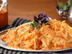 Yoğurtlu Havuç Salatası Tarifi Nasıl Yapılır Yoğurtlu Havuç Salatası Tarifi Nasıl Yapılır